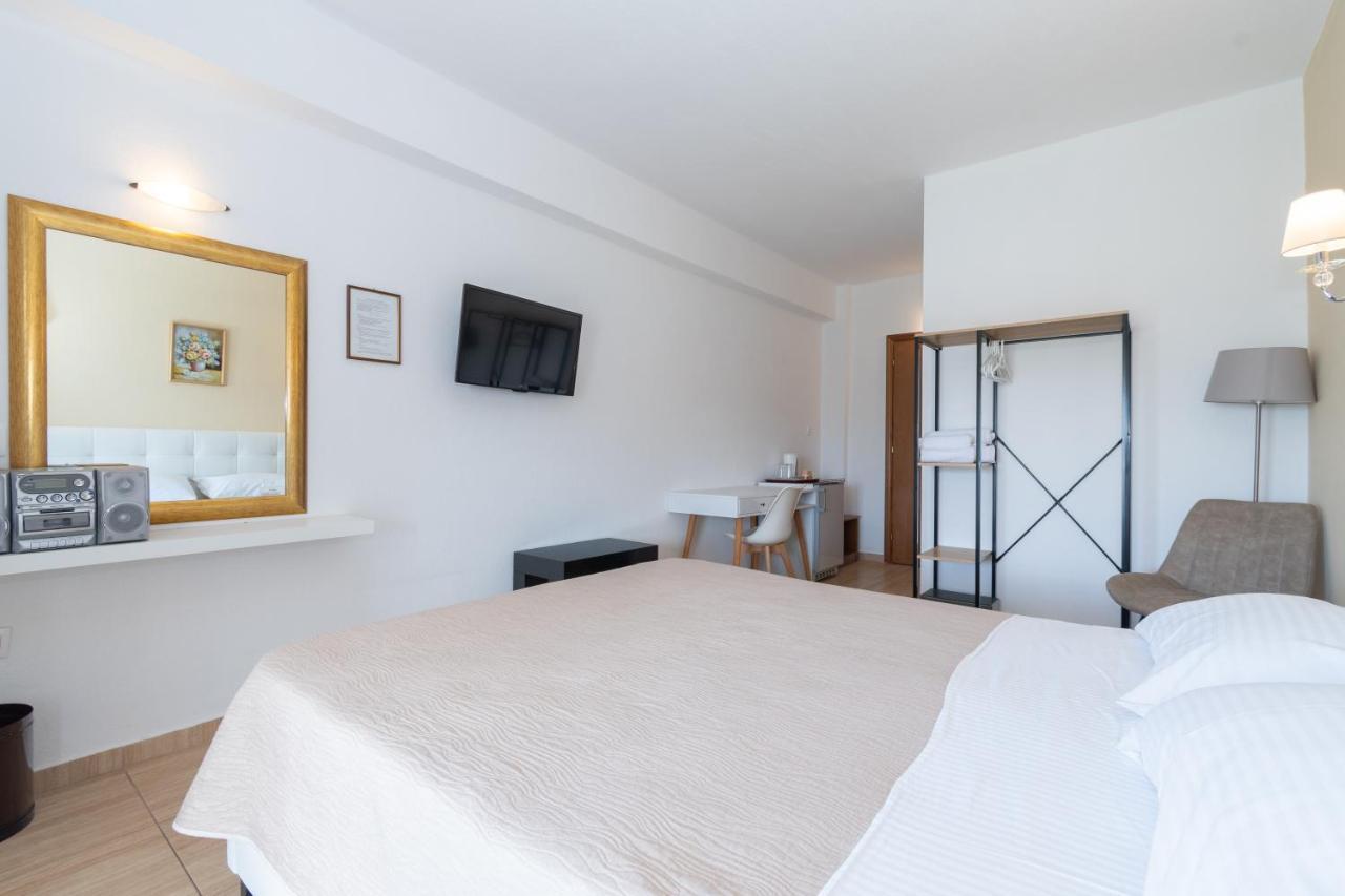 Star Paradise Hotel Неос-Мармарас Экстерьер фото